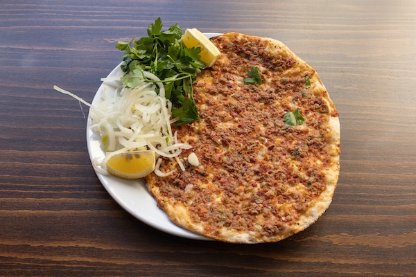Turkse pizza met gehakt